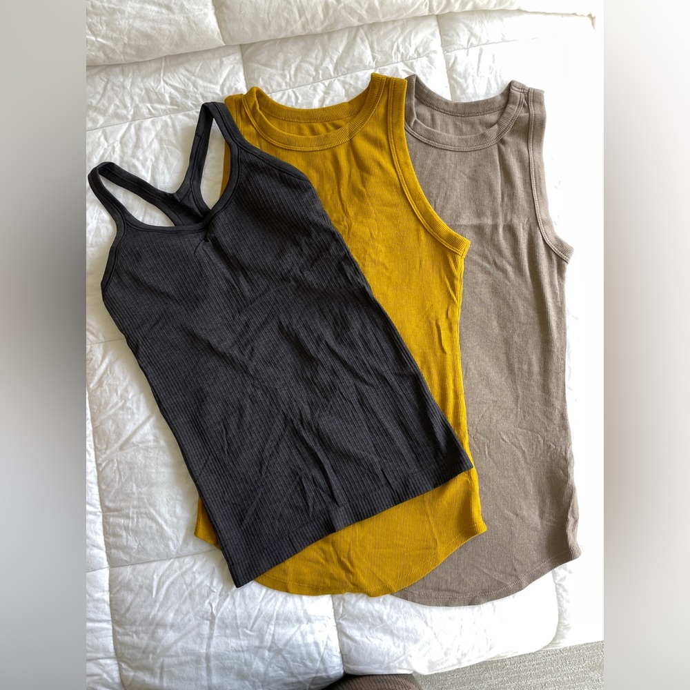 Lululemon black padded tank top with 2 bonus tanks